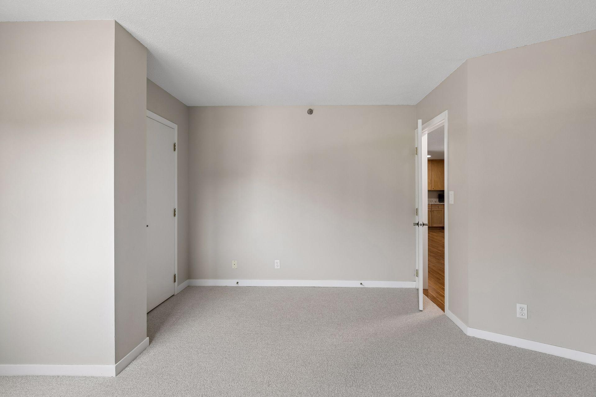 View of Residential at 3131 Excelsior Boulevard #212, Minneapolis MN 55416, Minneapolis (38 of 103) - Mike Wilen | Minnesota Team Real Estate