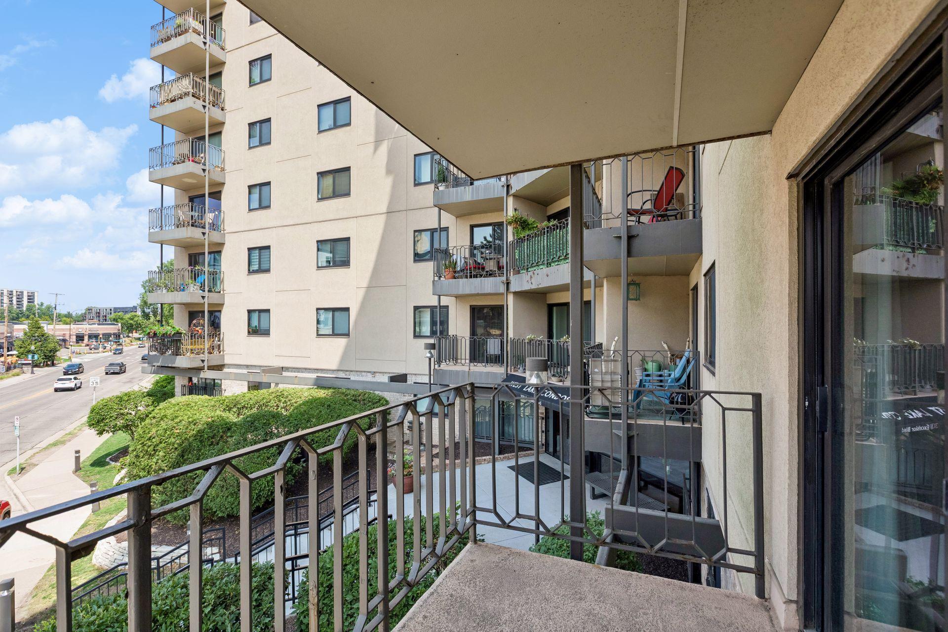 View of Residential at 3131 Excelsior Boulevard #212, Minneapolis MN 55416, Minneapolis (58 of 103) - Mike Wilen | Minnesota Team Real Estate