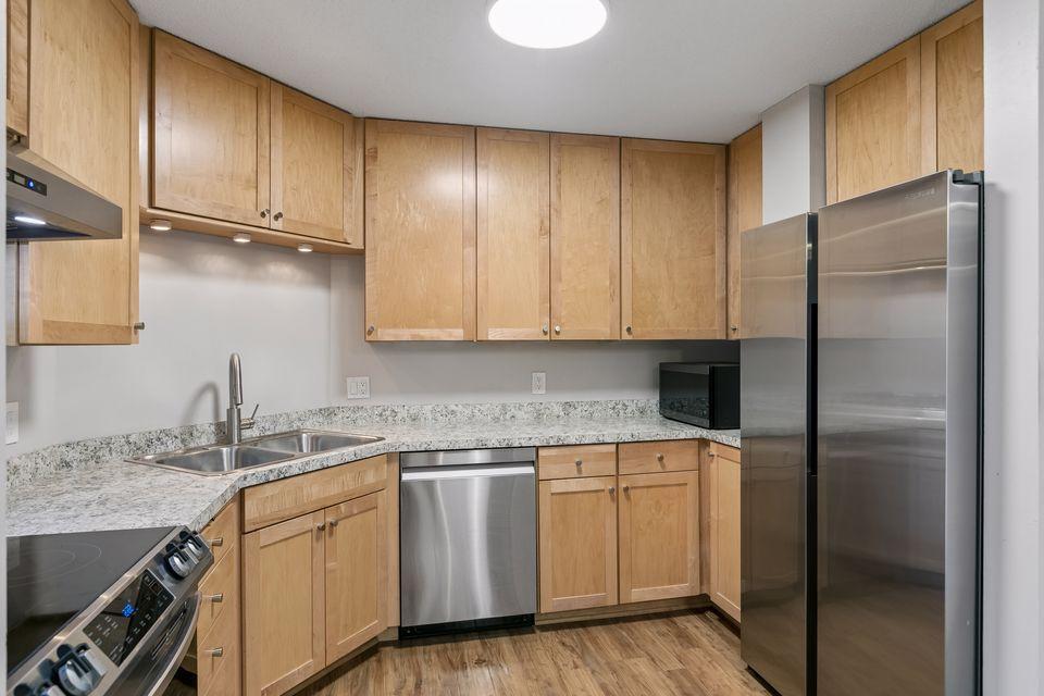 View of Residential at 3131 Excelsior Boulevard #212, Minneapolis MN 55416, Minneapolis (12 of 28) - Mike Wilen | Minnesota Team Real Estate