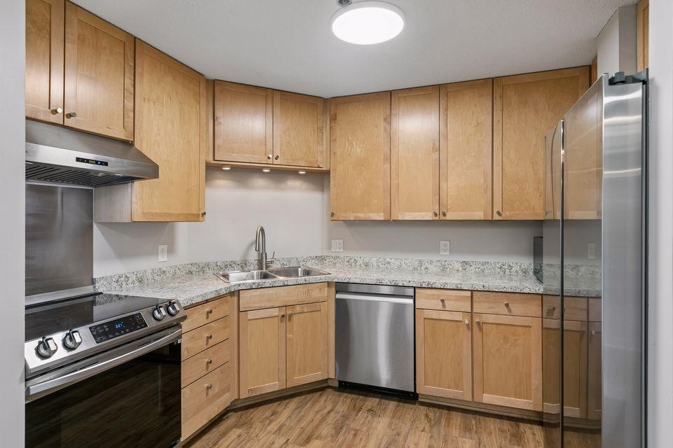 View of Residential at 3131 Excelsior Boulevard #212, Minneapolis MN 55416, Minneapolis (11 of 28) - Mike Wilen | Minnesota Team Real Estate