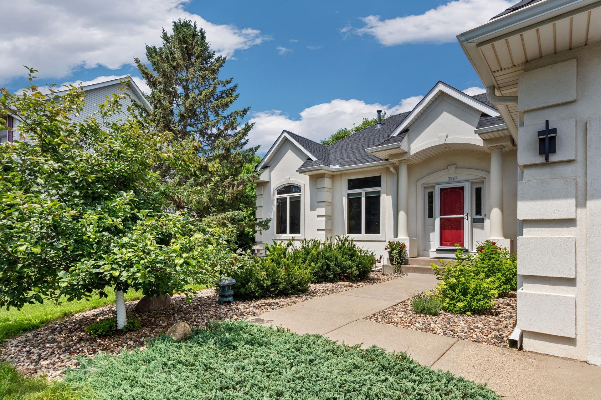 View of Residential at 3947 Bailey Ridge Draw, Woodbury MN 55125, Woodbury (2 of 28) - Mike Wilen | Minnesota Team Real Estate