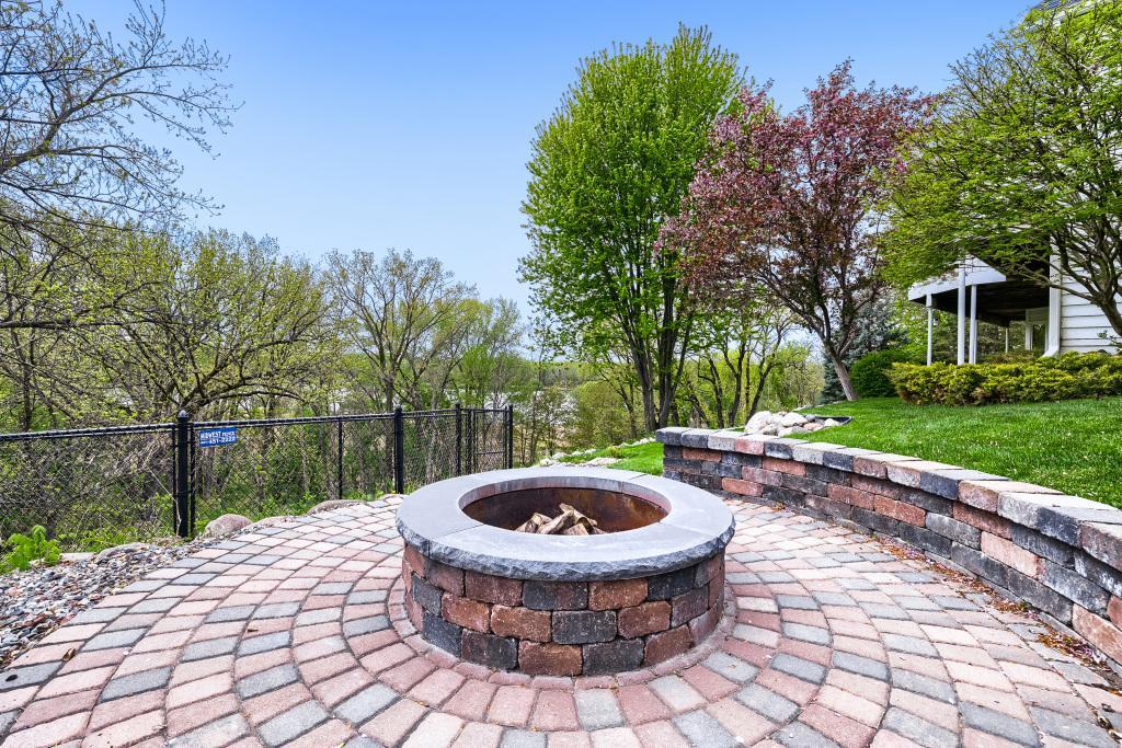 View of Residential at 7170 Kenmare Drive, Bloomington MN 55438, Bloomington (53 of 66) - Mike Wilen | Minnesota Team Real Estate