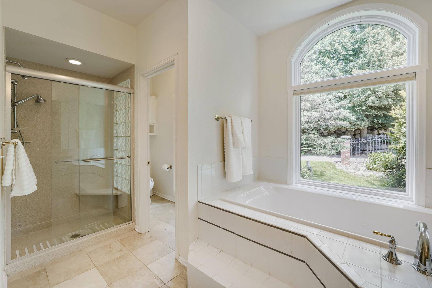 View of Residential at 7170 Kenmare Drive, Bloomington MN 55438, Bloomington (36 of 66) - Mike Wilen | Minnesota Team Real Estate