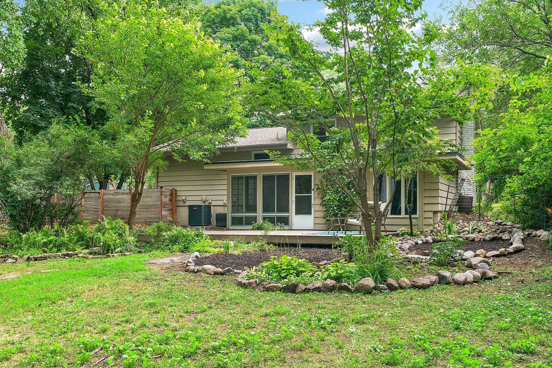 View of Residential at 15401 Willowood Drive, Minnetonka MN 55345, Minnetonka (30 of 35) - Mike Wilen | Minnesota Team Real Estate