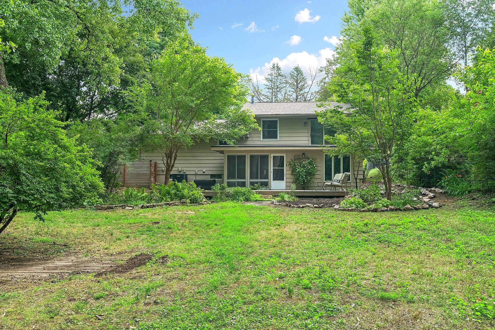 View of Residential at 15401 Willowood Drive, Minnetonka MN 55345, Minnetonka (29 of 35) - Mike Wilen | Minnesota Team Real Estate