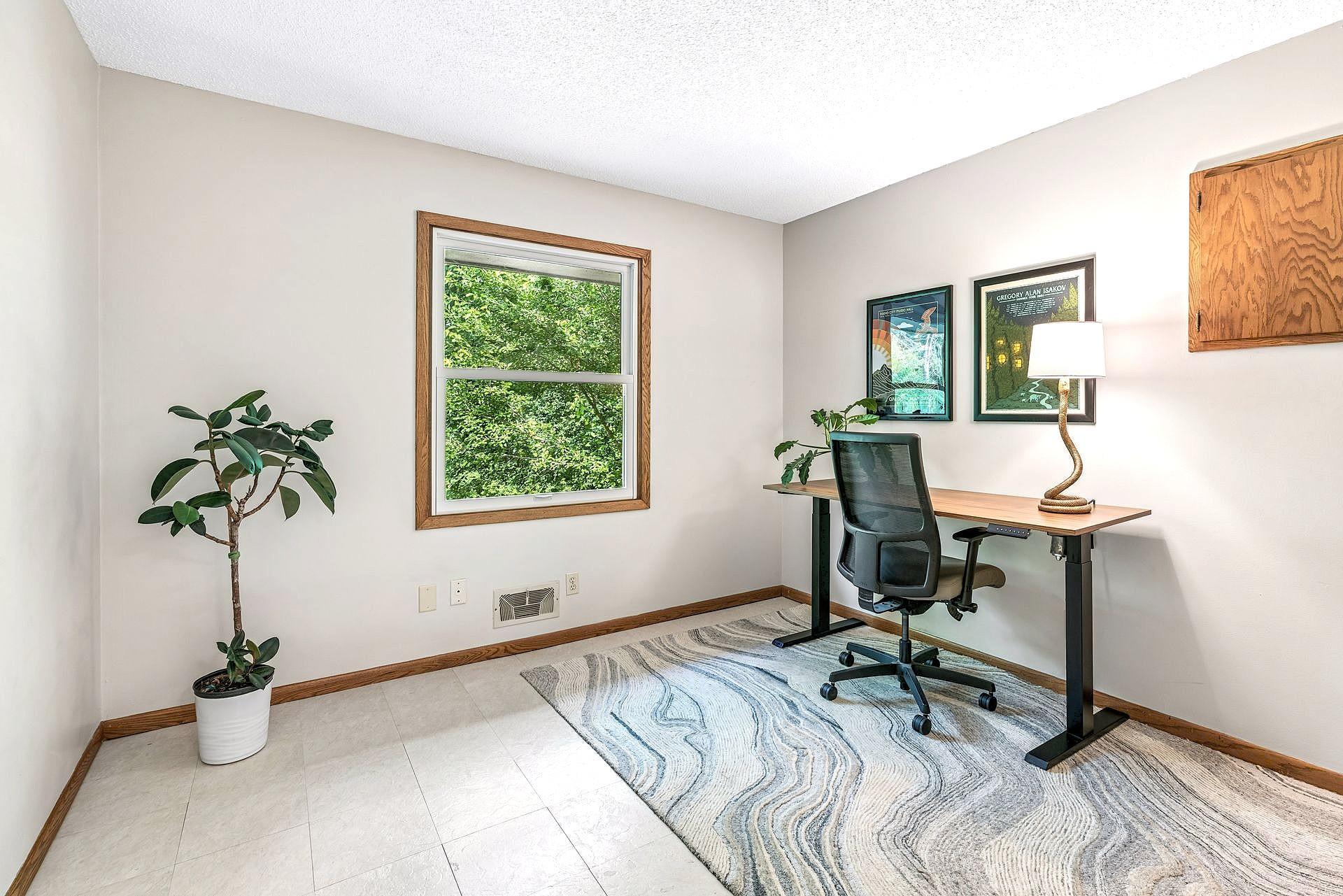View of Residential at 15401 Willowood Drive, Minnetonka MN 55345, Minnetonka (15 of 35) - Mike Wilen | Minnesota Team Real Estate