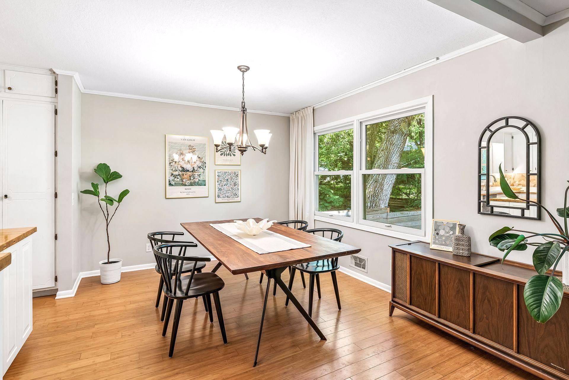 View of Residential at 15401 Willowood Drive, Minnetonka MN 55345, Minnetonka (7 of 35) - Mike Wilen | Minnesota Team Real Estate