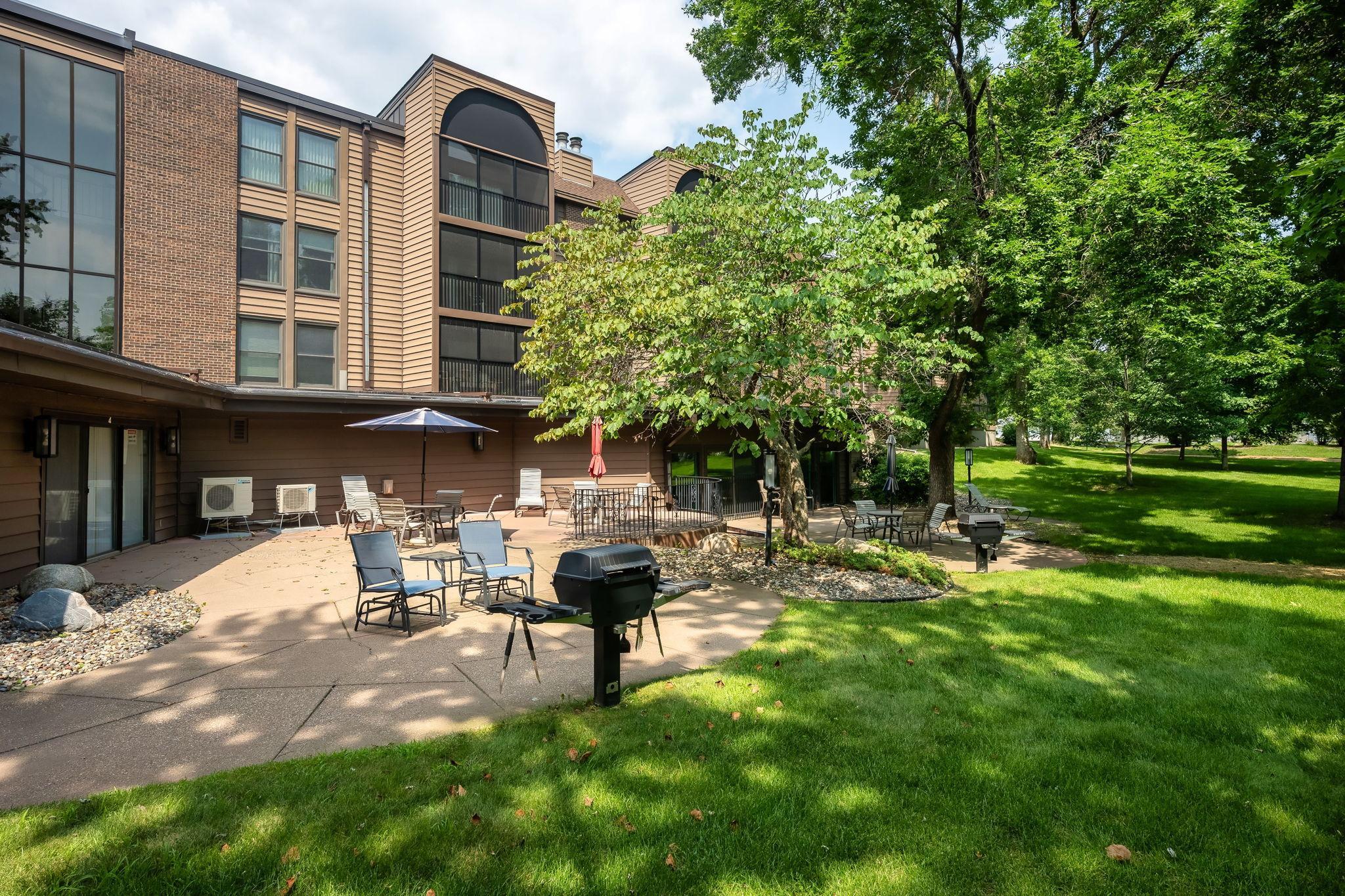 View of Residential at 9600 Portland Avenue #311, Bloomington MN 55420, Bloomington (29 of 33) - Mike Wilen | Minnesota Team Real Estate