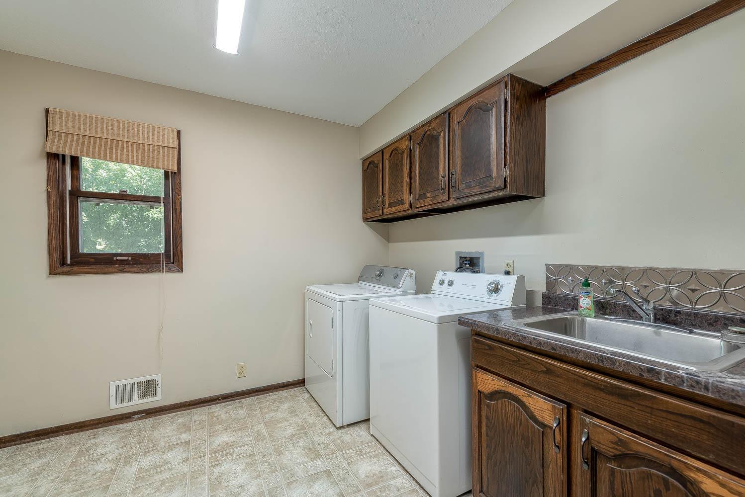 View of Residential at 33385 Sibley Heights Lane, Le Sueur MN 56058, Le Sueur (17 of 29) - Mike Wilen | Minnesota Team Real Estate