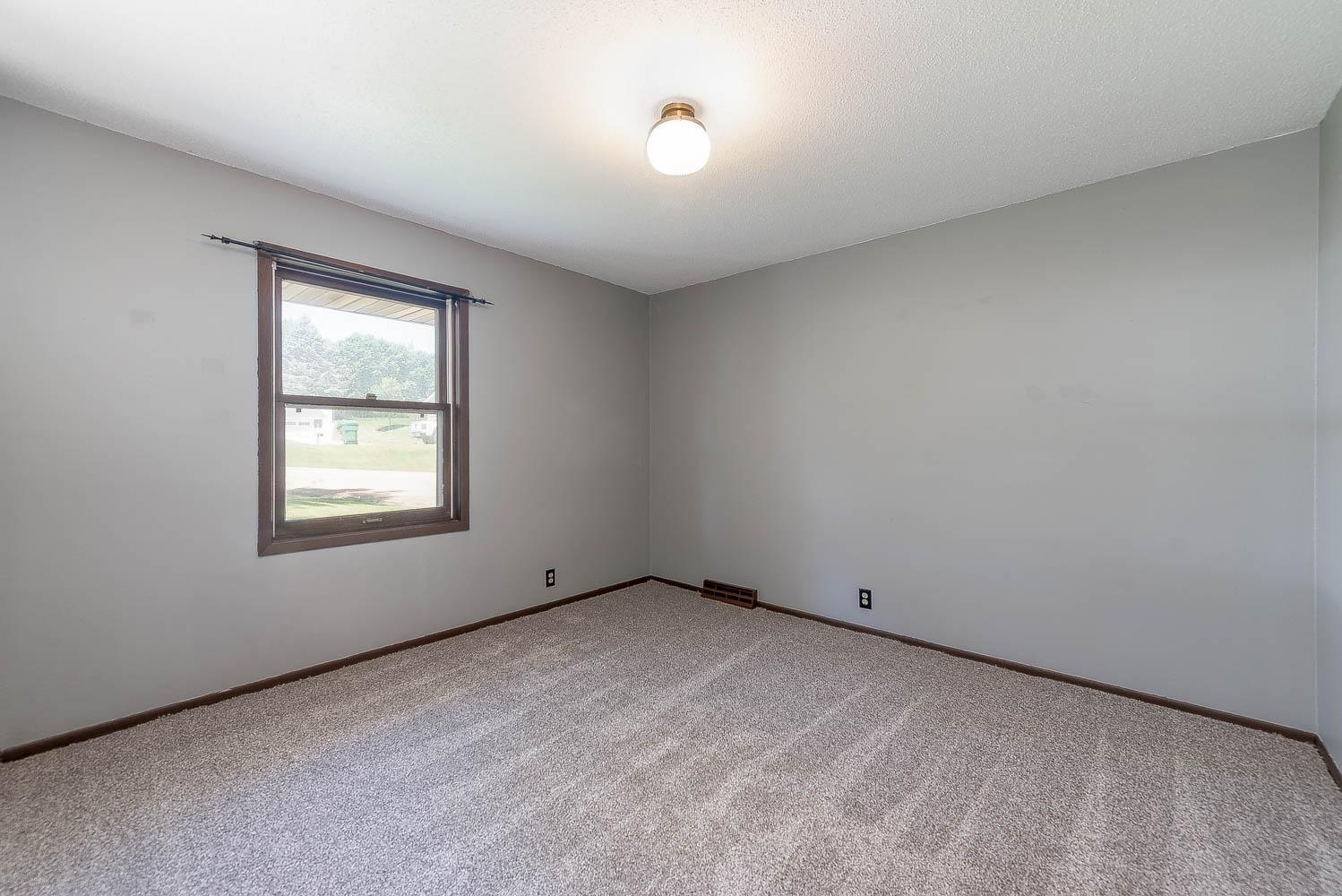 View of Residential at 33385 Sibley Heights Lane, Le Sueur MN 56058, Le Sueur (16 of 29) - Mike Wilen | Minnesota Team Real Estate
