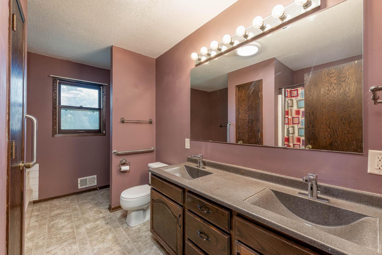View of Residential at 33385 Sibley Heights Lane, Le Sueur MN 56058, Le Sueur (15 of 29) - Mike Wilen | Minnesota Team Real Estate