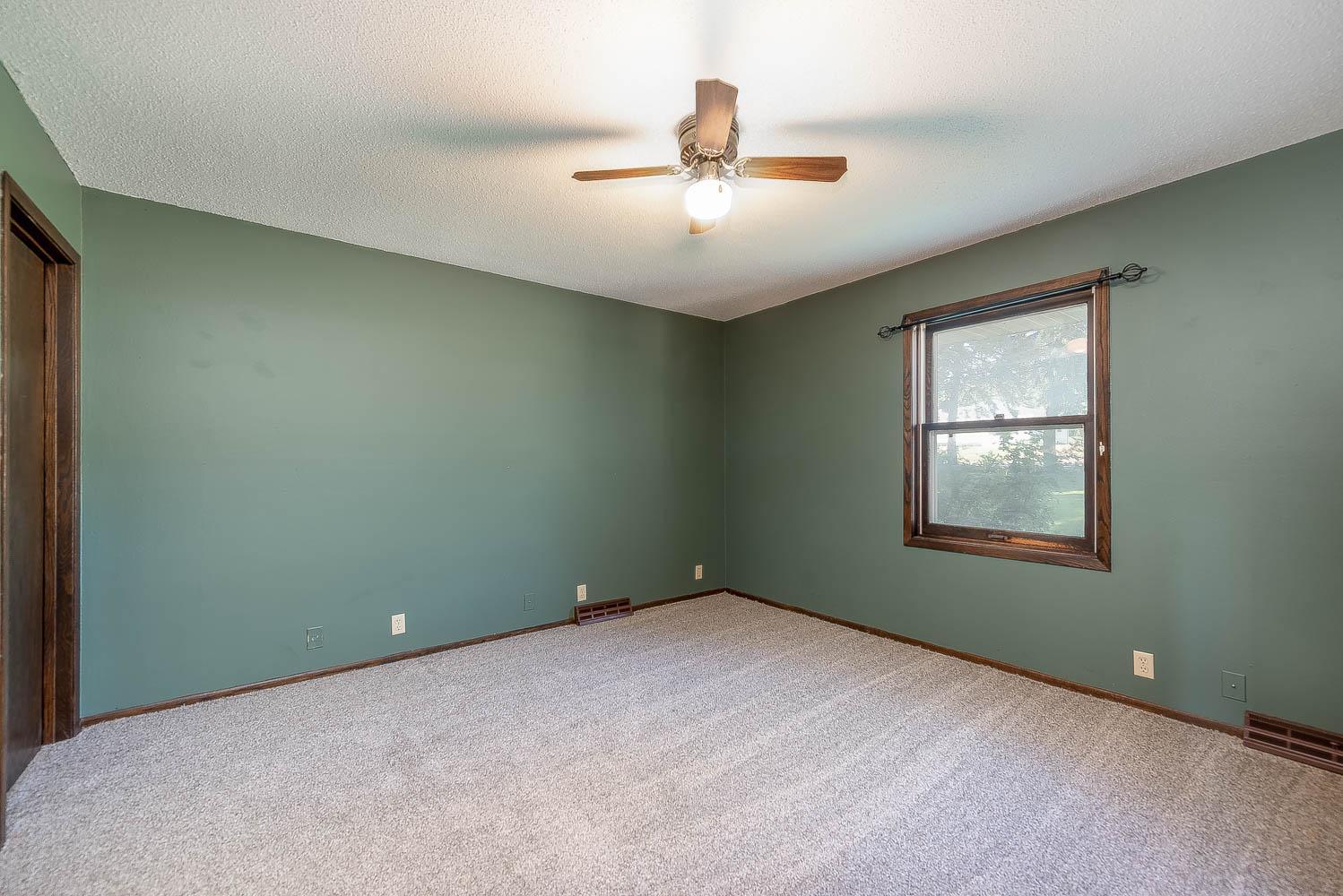 View of Residential at 33385 Sibley Heights Lane, Le Sueur MN 56058, Le Sueur (13 of 29) - Mike Wilen | Minnesota Team Real Estate