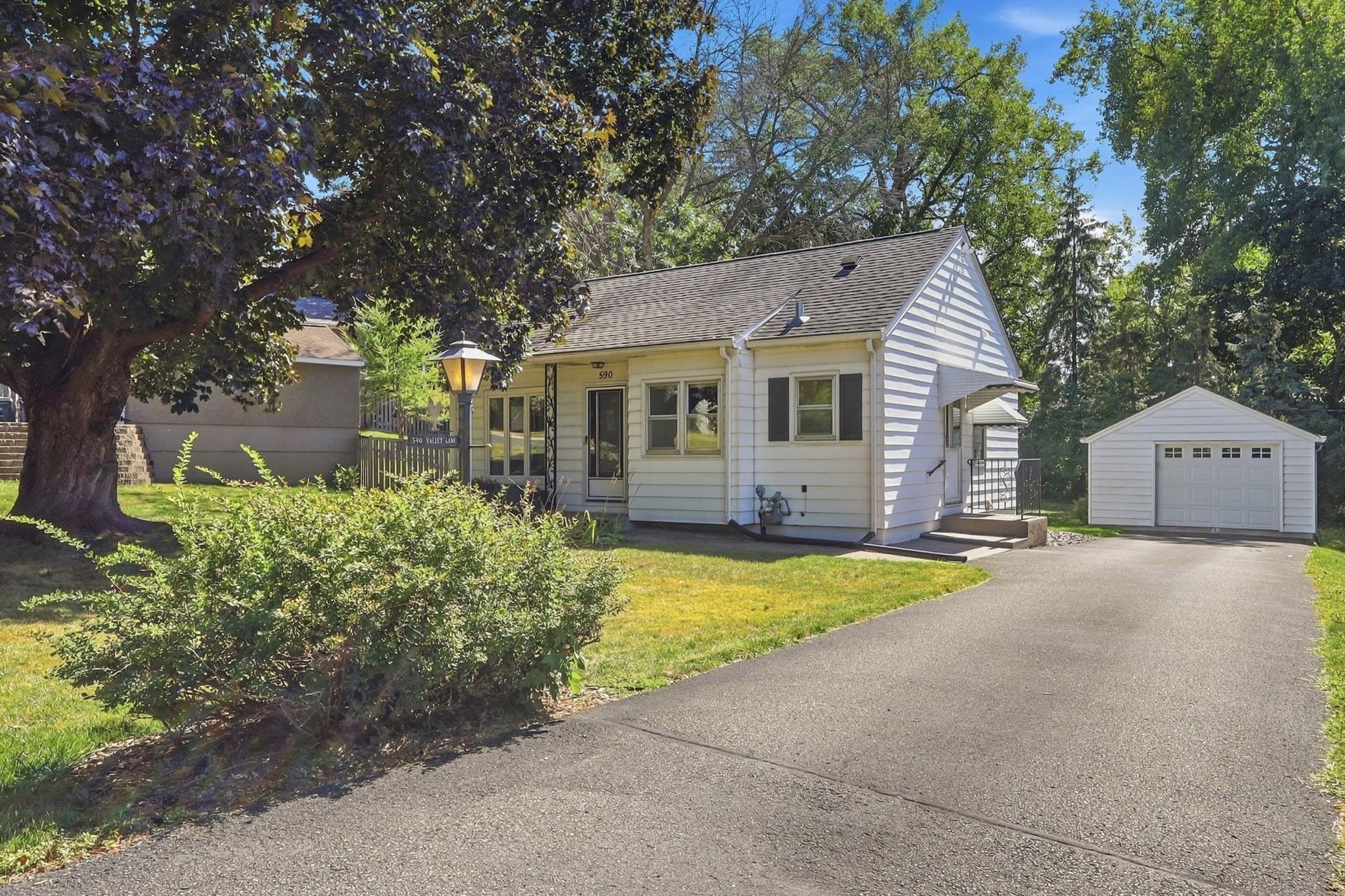 View of Residential at 590 Valley Lane, Mendota Heights MN 55118, Mendota Heights (2 of 27) - Mike Wilen | Minnesota Team Real Estate