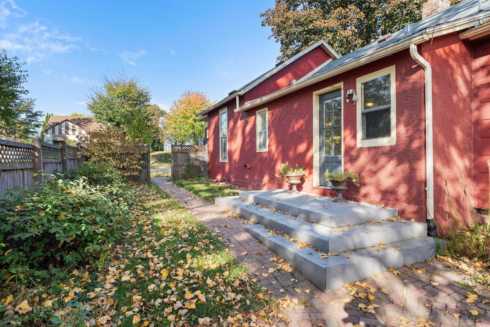 View of Residential at 1216 Danforth Street, Saint Paul MN 55117, Saint Paul (34 of 58) - Mike Wilen | Minnesota Team Real Estate
