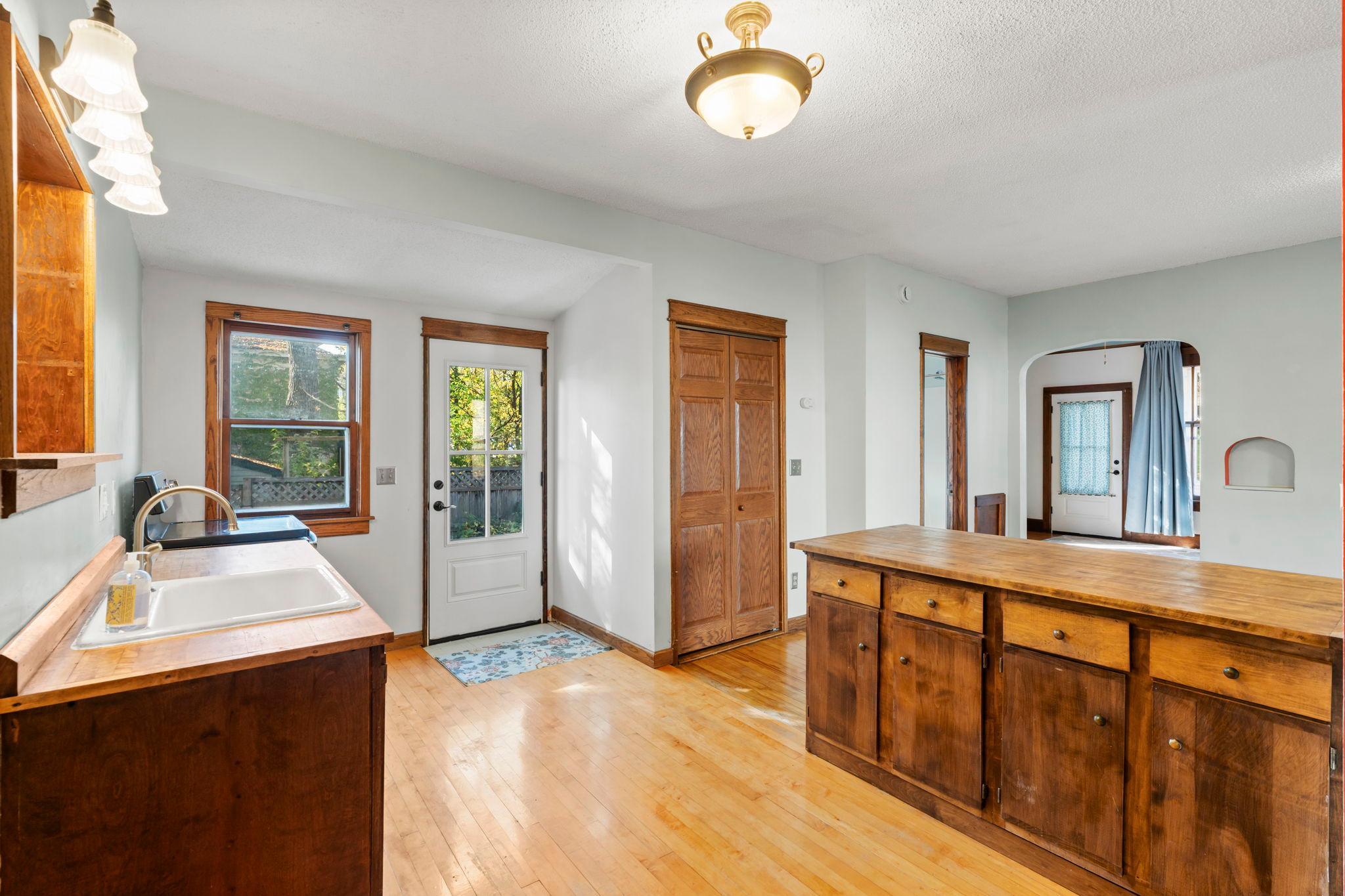 View of Residential at 1216 Danforth Street, Saint Paul MN 55117, Saint Paul (16 of 58) - Mike Wilen | Minnesota Team Real Estate