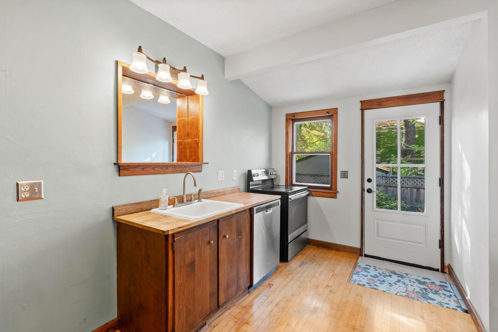View of Residential at 1216 Danforth Street, Saint Paul MN 55117, Saint Paul (15 of 58) - Mike Wilen | Minnesota Team Real Estate