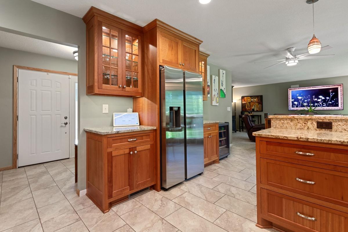 View of Residential at 2685 Glenbrook Avenue, Oakdale MN 55128, Oakdale (13 of 37) - Mike Wilen | Minnesota Team Real Estate
