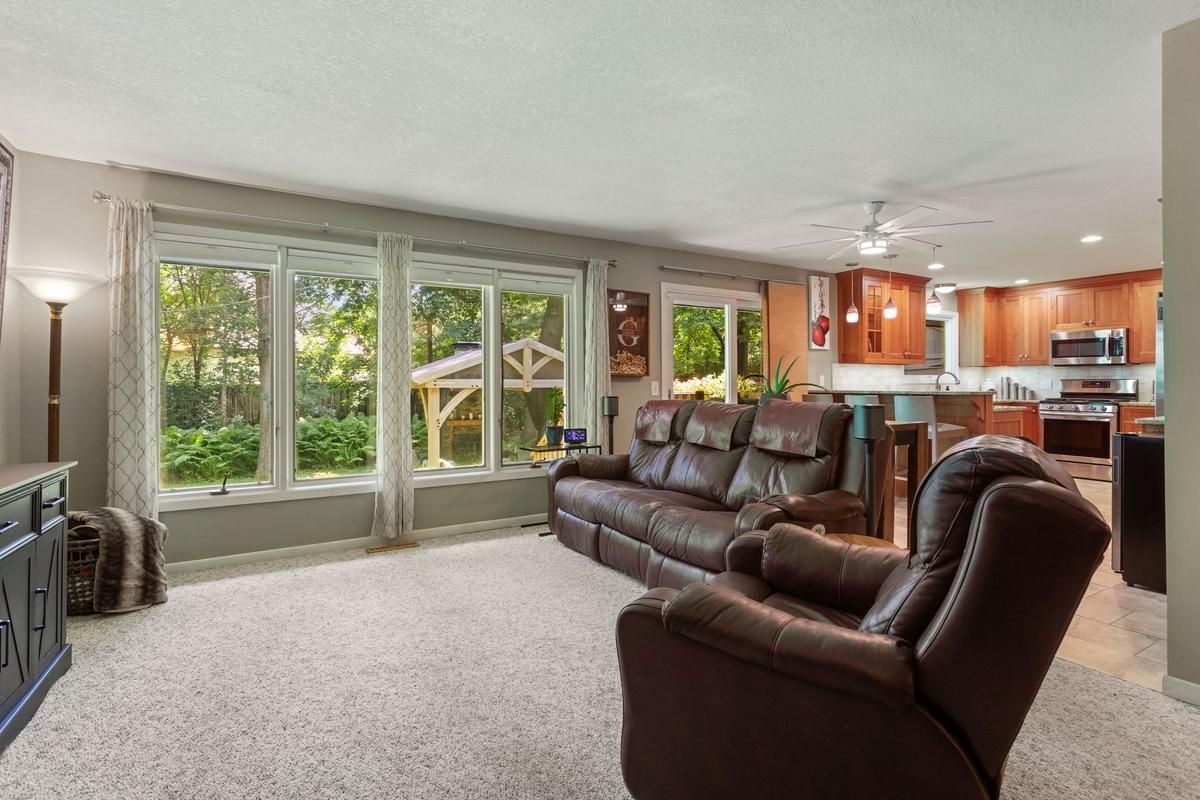 View of Residential at 2685 Glenbrook Avenue, Oakdale MN 55128, Oakdale (3 of 37) - Mike Wilen | Minnesota Team Real Estate