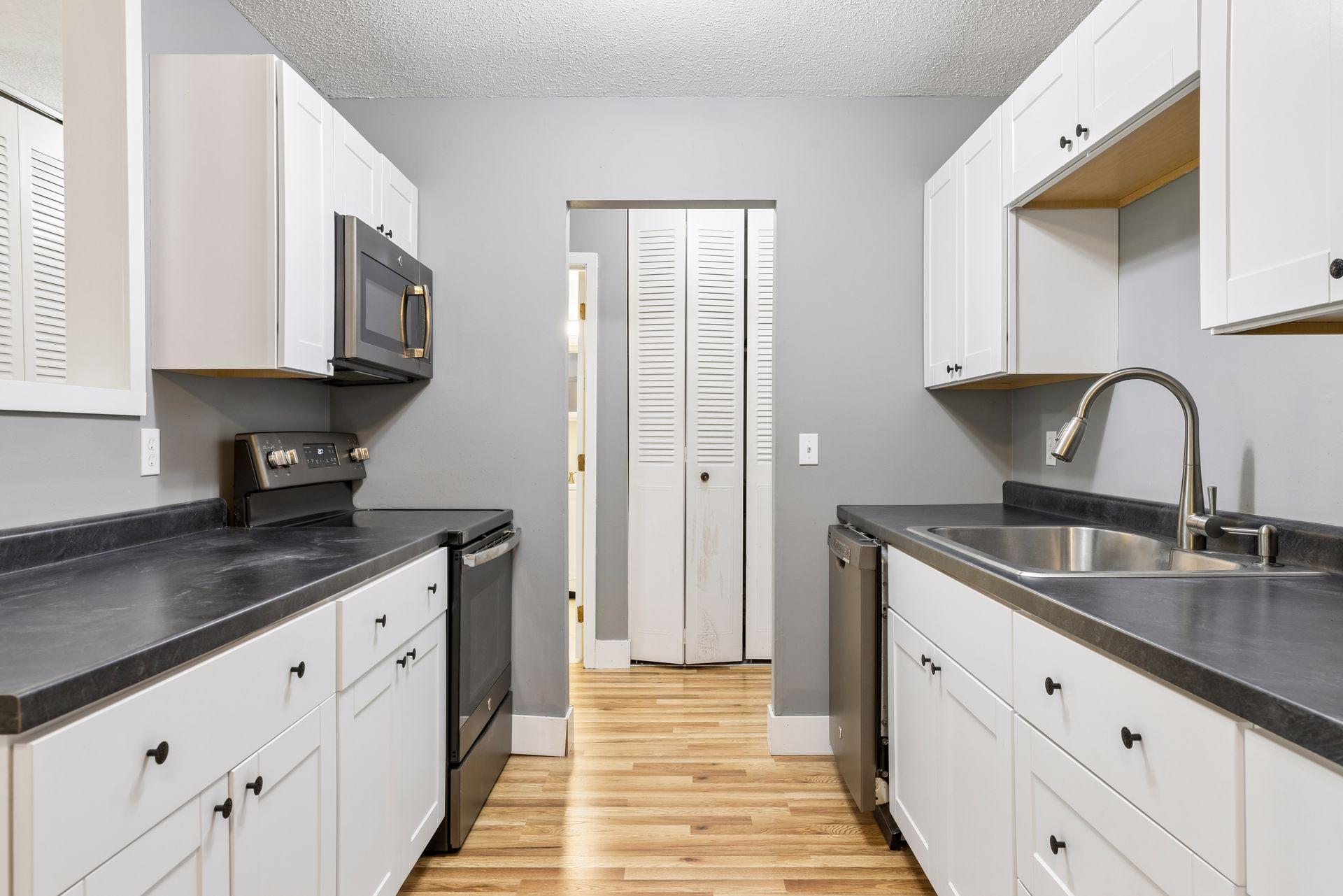 View of Residential at 1304 Medicine Lake Drive #320, Plymouth MN 55441, Plymouth (19 of 47) - Mike Wilen | Minnesota Team Real Estate