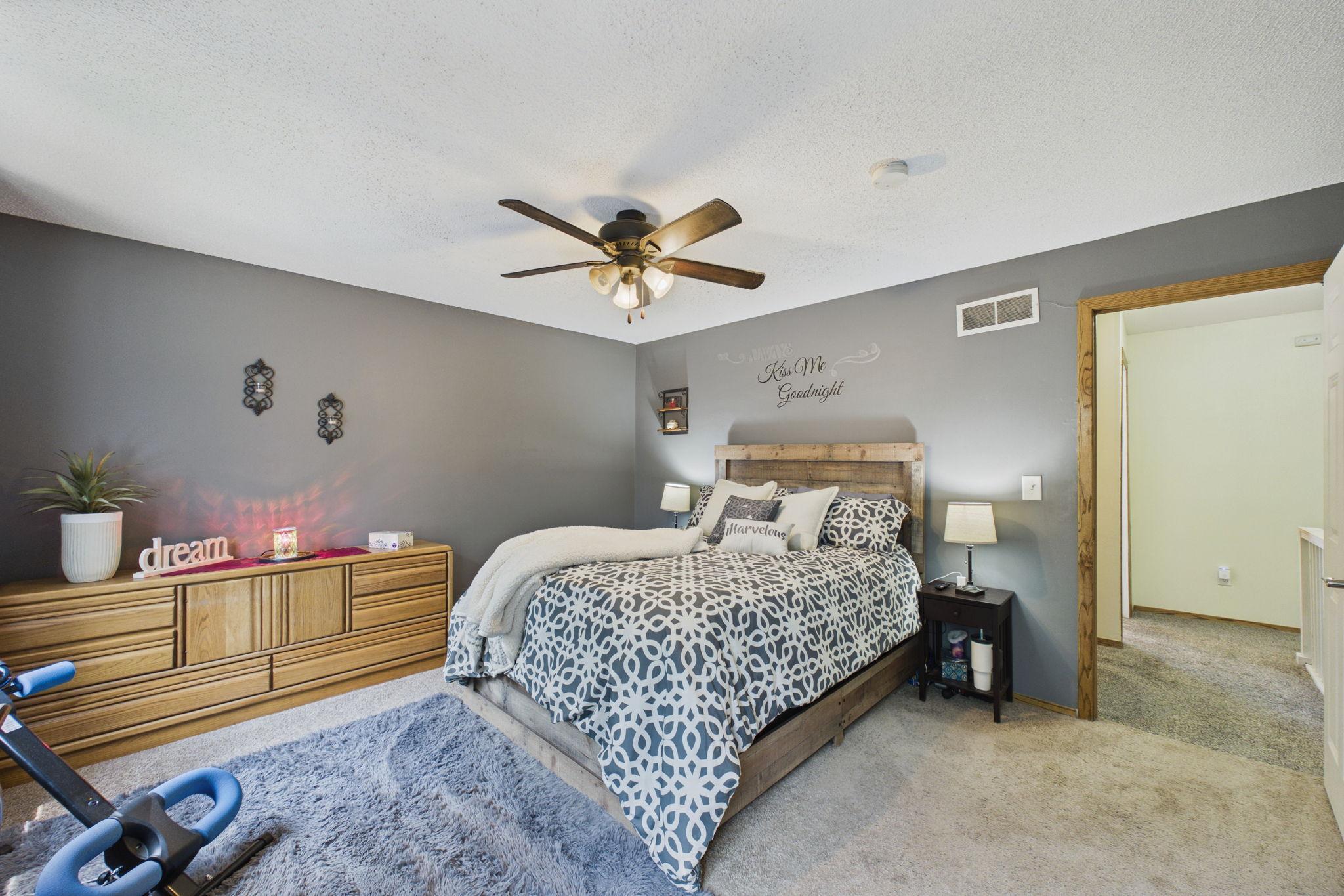 View of Residential at 1467 Goodwin Avenue, Oakdale MN 55128, Oakdale (15 of 25) - Mike Wilen | Minnesota Team Real Estate