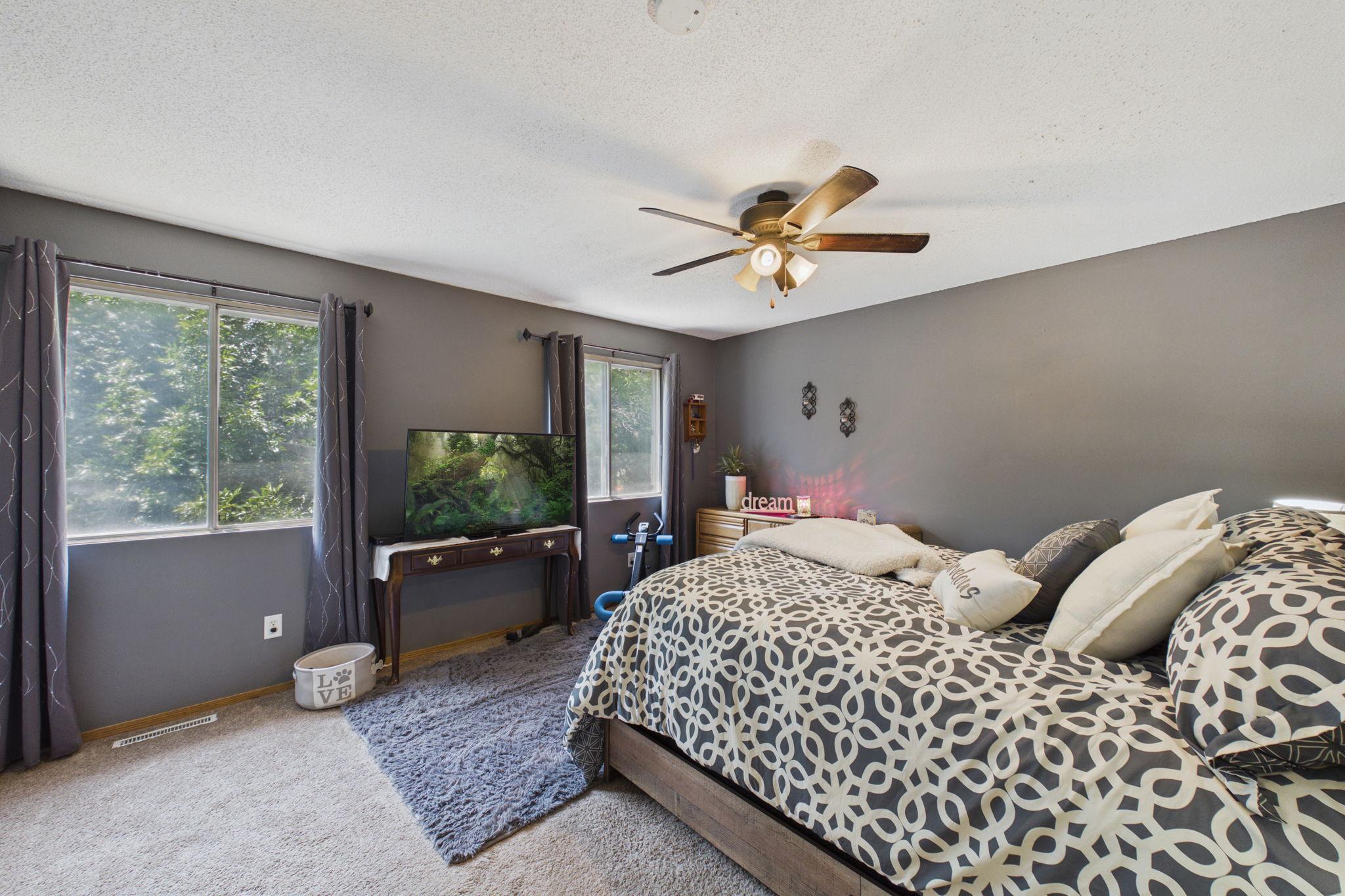 View of Residential at 1467 Goodwin Avenue, Oakdale MN 55128, Oakdale (14 of 25) - Mike Wilen | Minnesota Team Real Estate