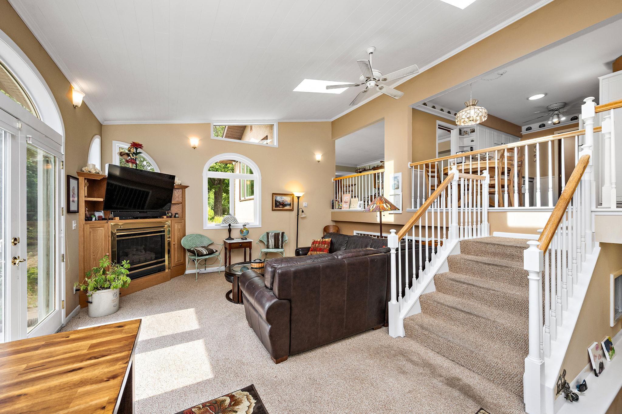 View of Residential at 6839 2nd Avenue, Richfield MN 55423, Richfield (15 of 39) - Mike Wilen | Minnesota Team Real Estate