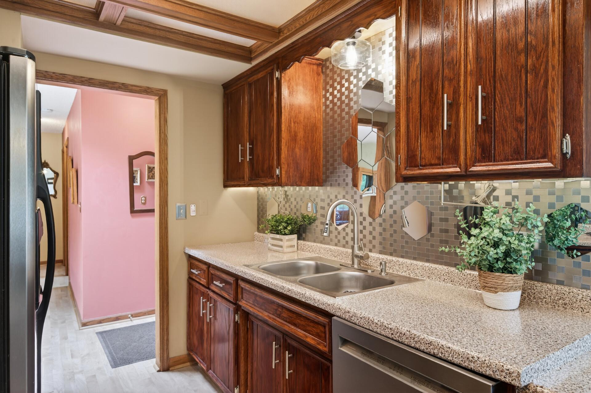 View of Residential at 7930 26th Street, Saint Louis Park MN 55426, Saint Louis Park (8 of 30) - Mike Wilen | Minnesota Team Real Estate
