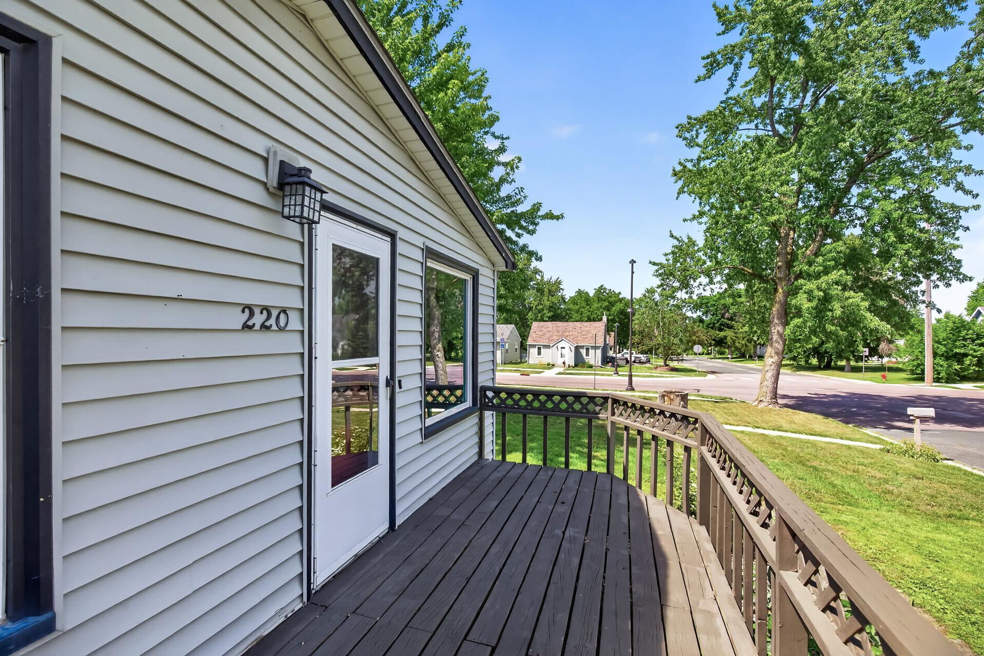 View of Residential at 220 Chestnut Street, Belle Plaine MN 56011, Belle Plaine (28 of 30) - Mike Wilen | Minnesota Team Real Estate