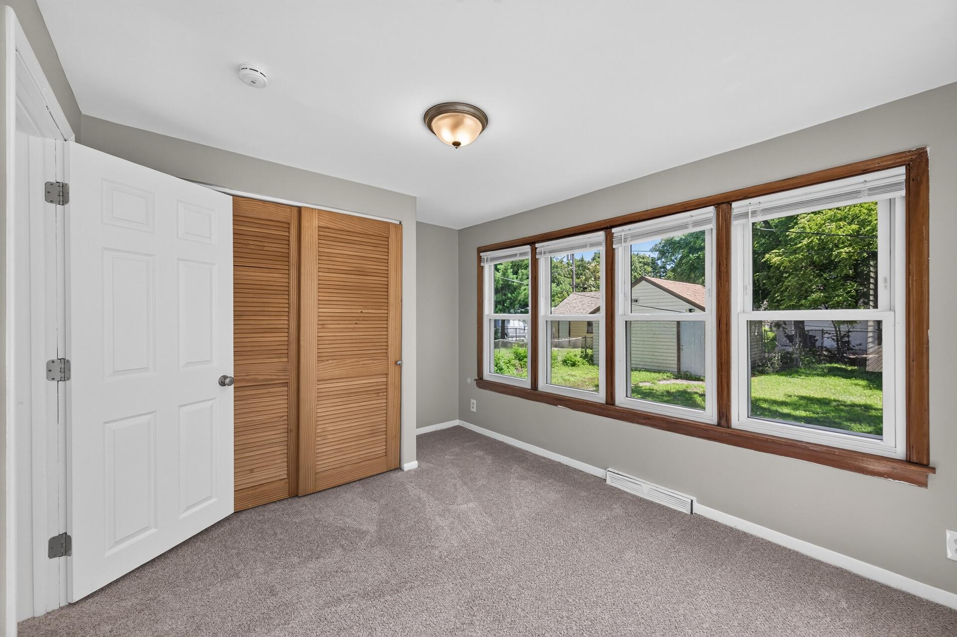 View of Residential at 4310 James Avenue, Minneapolis MN 55412, Minneapolis (16 of 23) - Mike Wilen | Minnesota Team Real Estate
