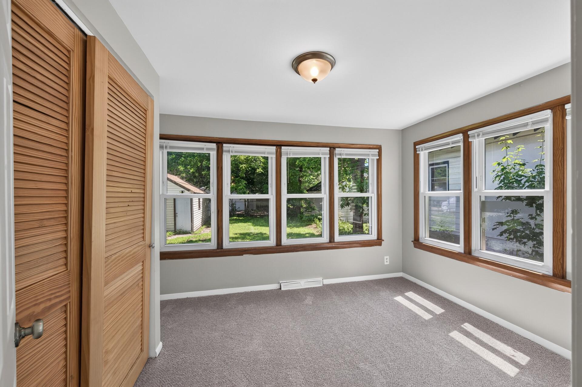 View of Residential at 4310 James Avenue, Minneapolis MN 55412, Minneapolis (15 of 23) - Mike Wilen | Minnesota Team Real Estate