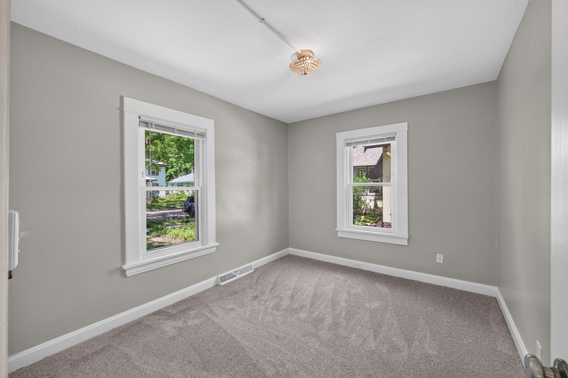View of Residential at 4310 James Avenue, Minneapolis MN 55412, Minneapolis (13 of 23) - Mike Wilen | Minnesota Team Real Estate