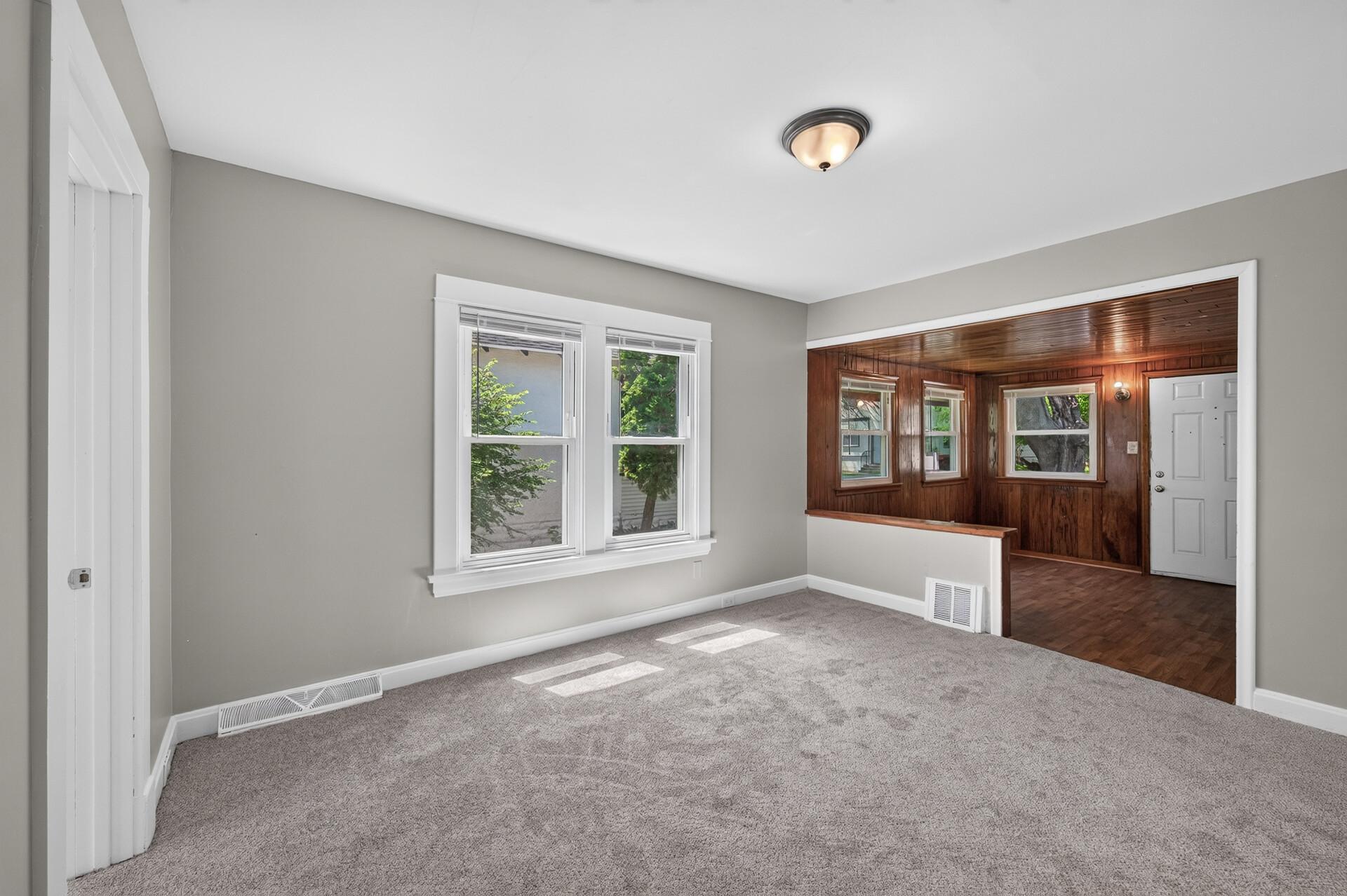 View of Residential at 4310 James Avenue, Minneapolis MN 55412, Minneapolis (7 of 23) - Mike Wilen | Minnesota Team Real Estate