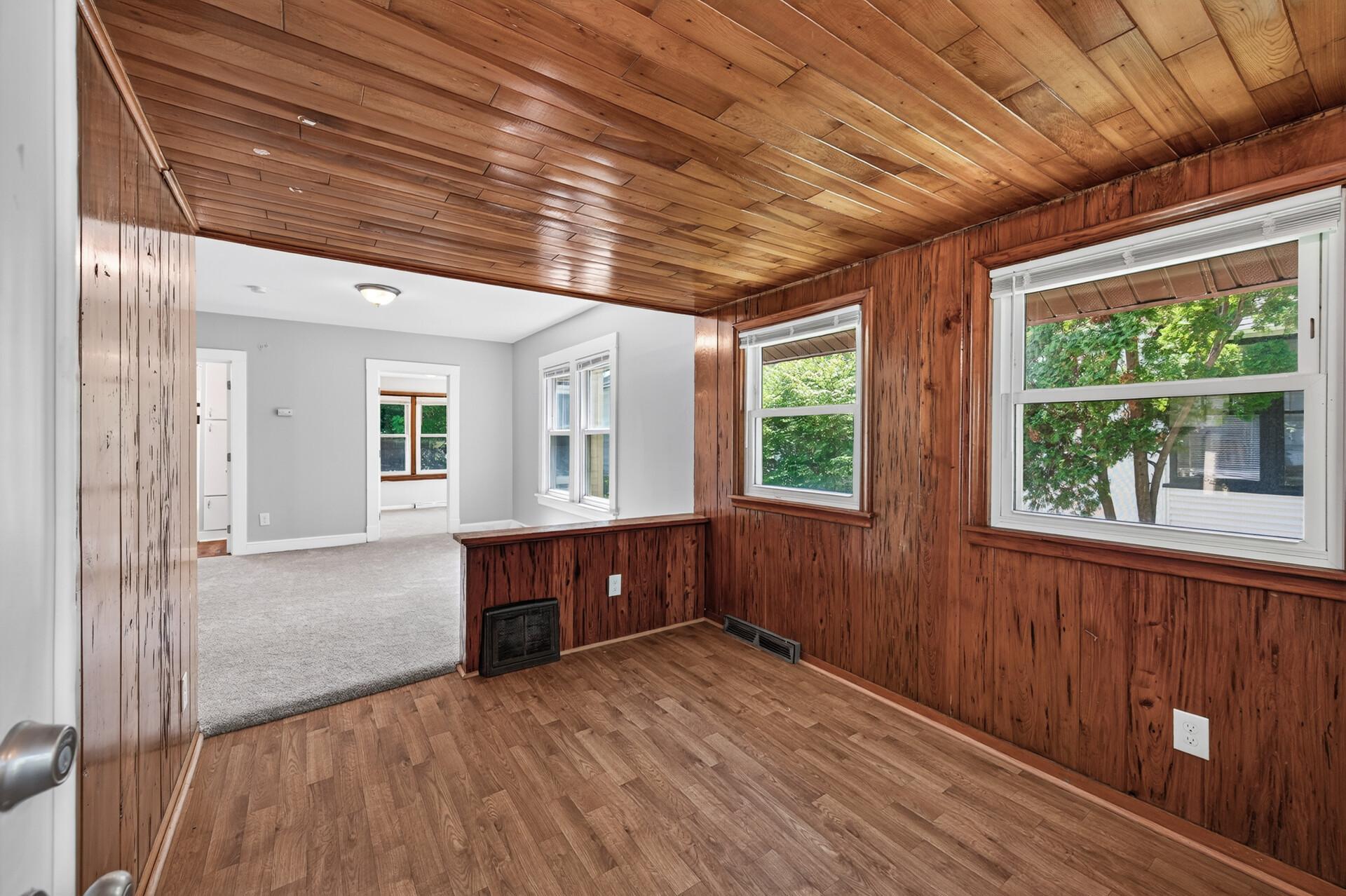 View of Residential at 4310 James Avenue, Minneapolis MN 55412, Minneapolis (4 of 23) - Mike Wilen | Minnesota Team Real Estate