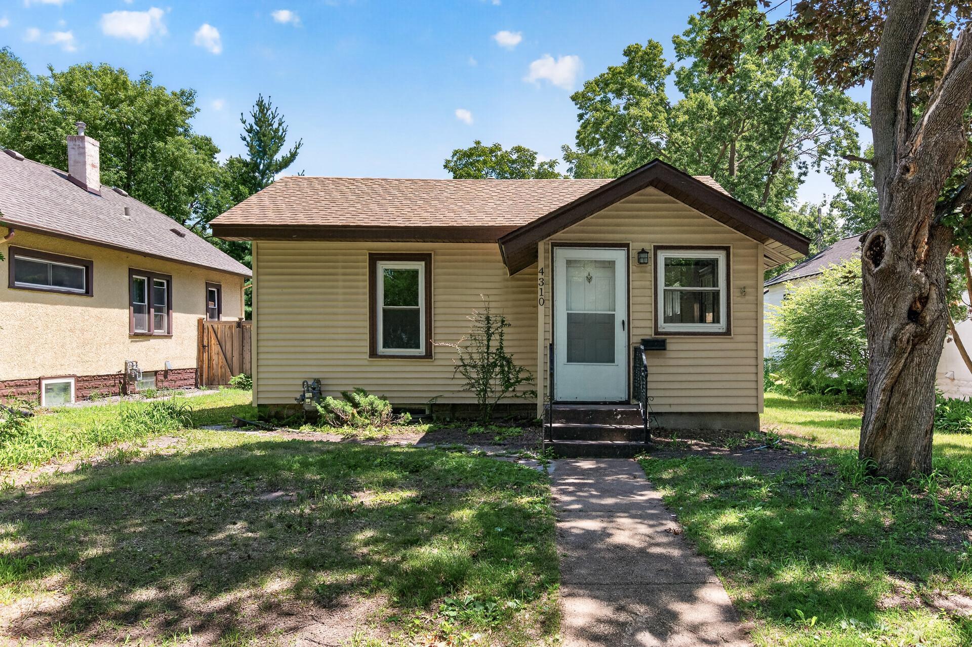 View of Residential at 4310 James Avenue, Minneapolis MN 55412, Minneapolis (3 of 23) - Mike Wilen | Minnesota Team Real Estate