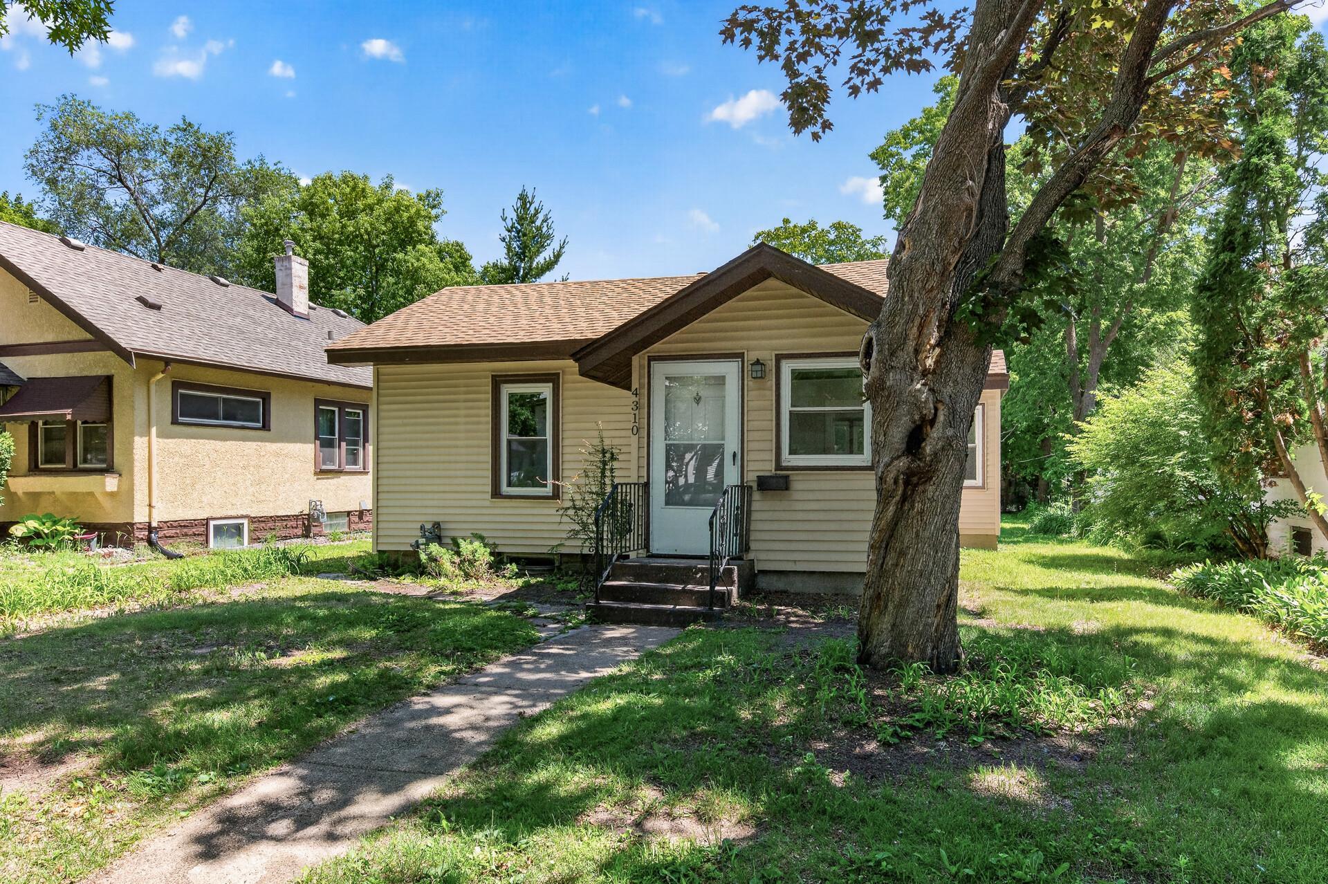 View of Residential at 4310 James Avenue, Minneapolis MN 55412, Minneapolis (2 of 23) - Mike Wilen | Minnesota Team Real Estate