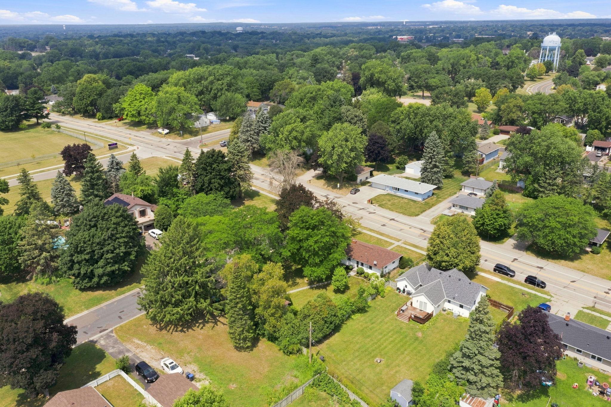View of Residential at 2464 Holloway Avenue, North Saint Paul MN 55109, North Saint Paul (36 of 38) - Mike Wilen | Minnesota Team Real Estate