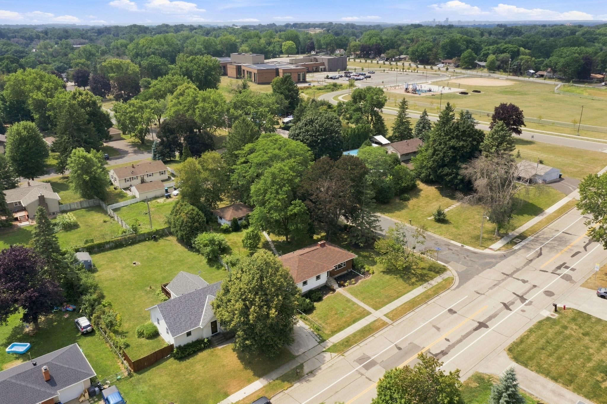 View of Residential at 2464 Holloway Avenue, North Saint Paul MN 55109, North Saint Paul (32 of 38) - Mike Wilen | Minnesota Team Real Estate