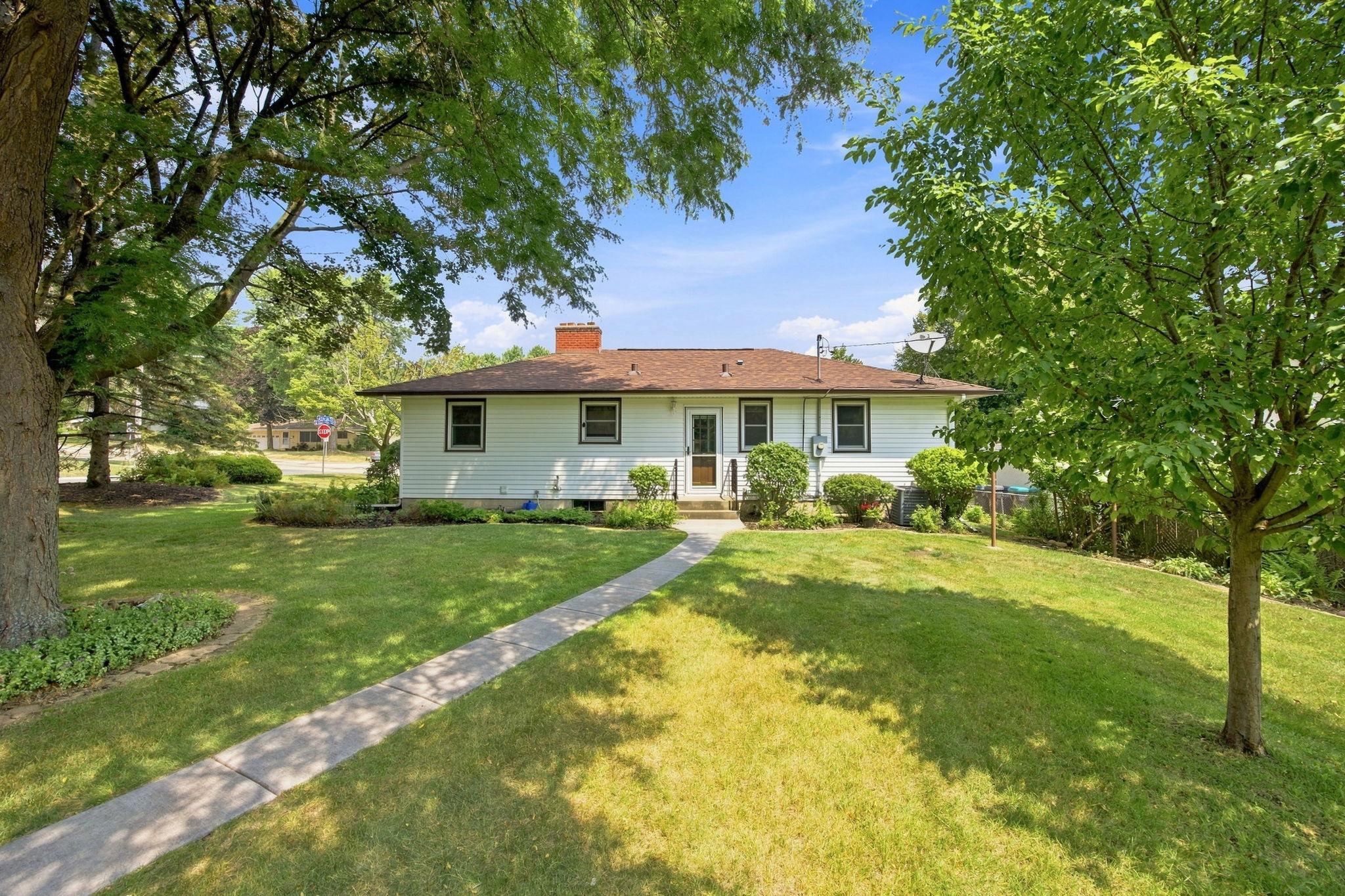 View of Residential at 2464 Holloway Avenue, North Saint Paul MN 55109, North Saint Paul (28 of 38) - Mike Wilen | Minnesota Team Real Estate