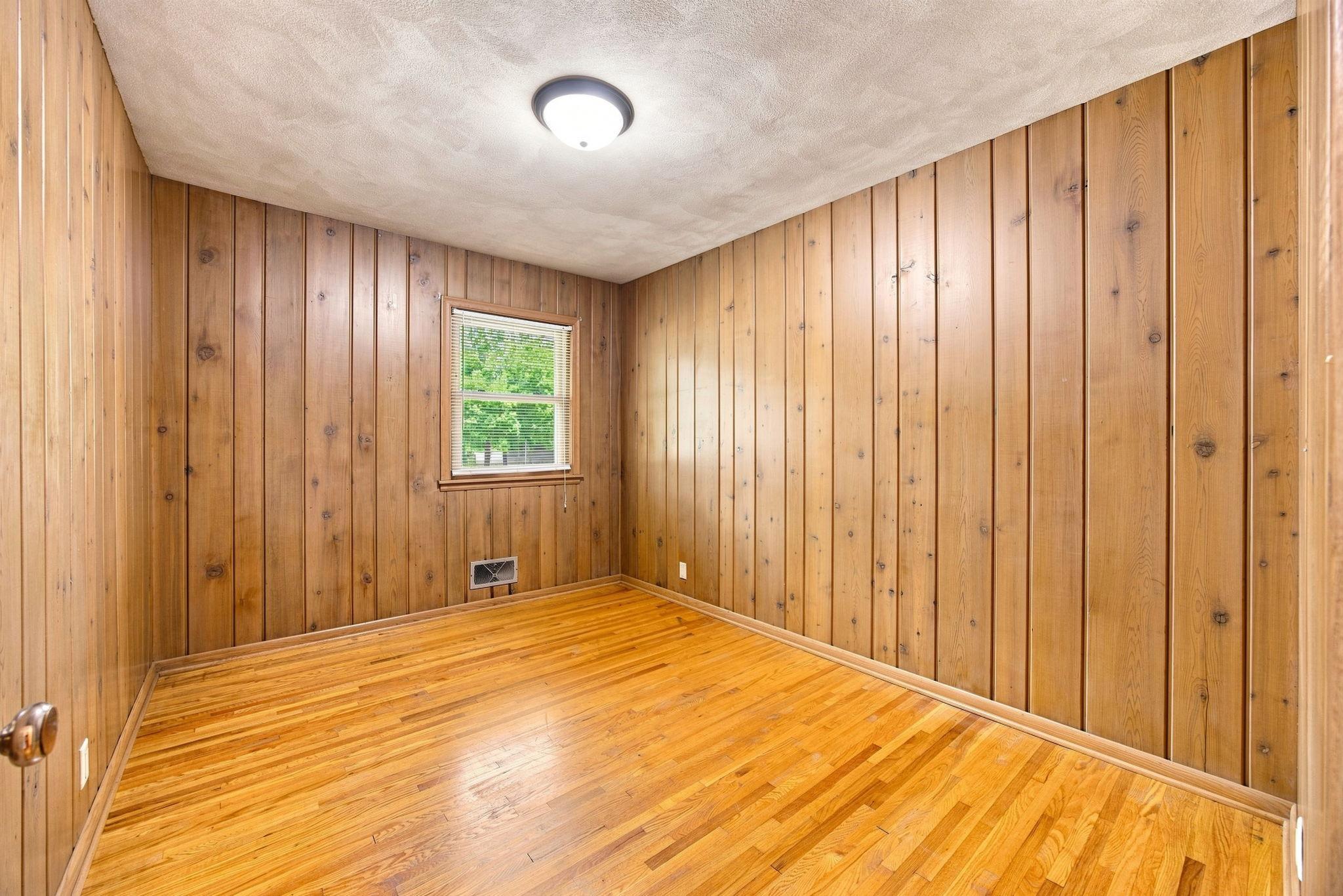 View of Residential at 2464 Holloway Avenue, North Saint Paul MN 55109, North Saint Paul (15 of 38) - Mike Wilen | Minnesota Team Real Estate