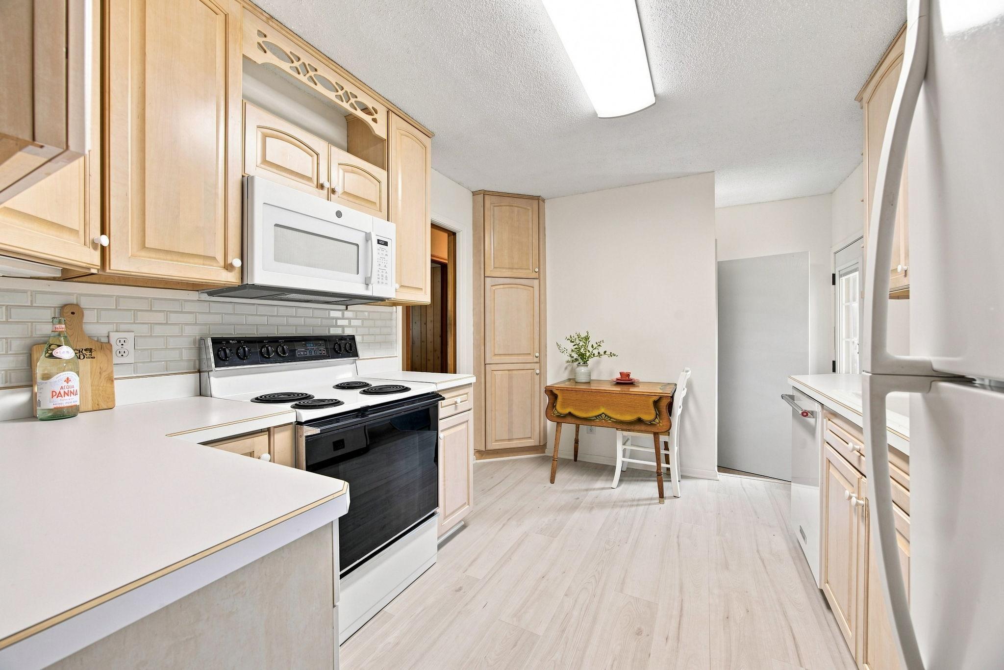 View of Residential at 2464 Holloway Avenue, North Saint Paul MN 55109, North Saint Paul (12 of 38) - Mike Wilen | Minnesota Team Real Estate