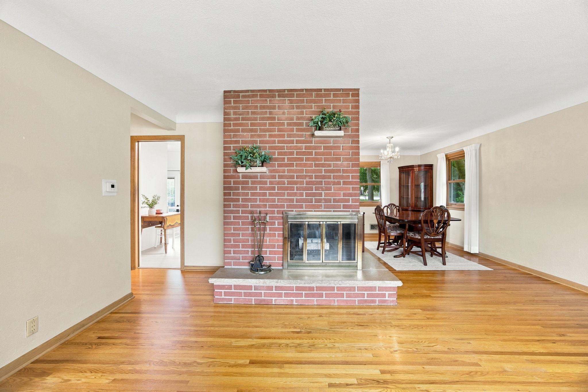 View of Residential at 2464 Holloway Avenue, North Saint Paul MN 55109, North Saint Paul (9 of 38) - Mike Wilen | Minnesota Team Real Estate
