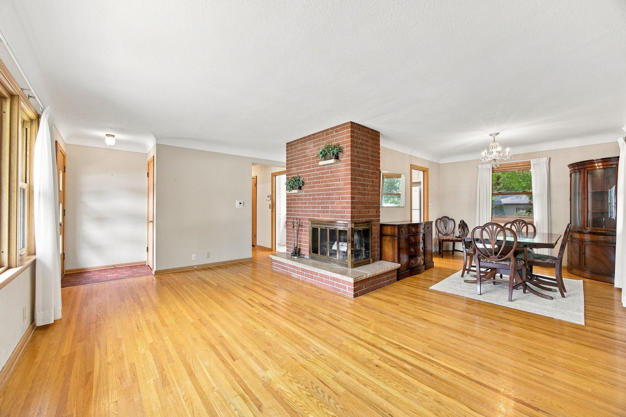 View of Residential at 2464 Holloway Avenue, North Saint Paul MN 55109, North Saint Paul (8 of 38) - Mike Wilen | Minnesota Team Real Estate