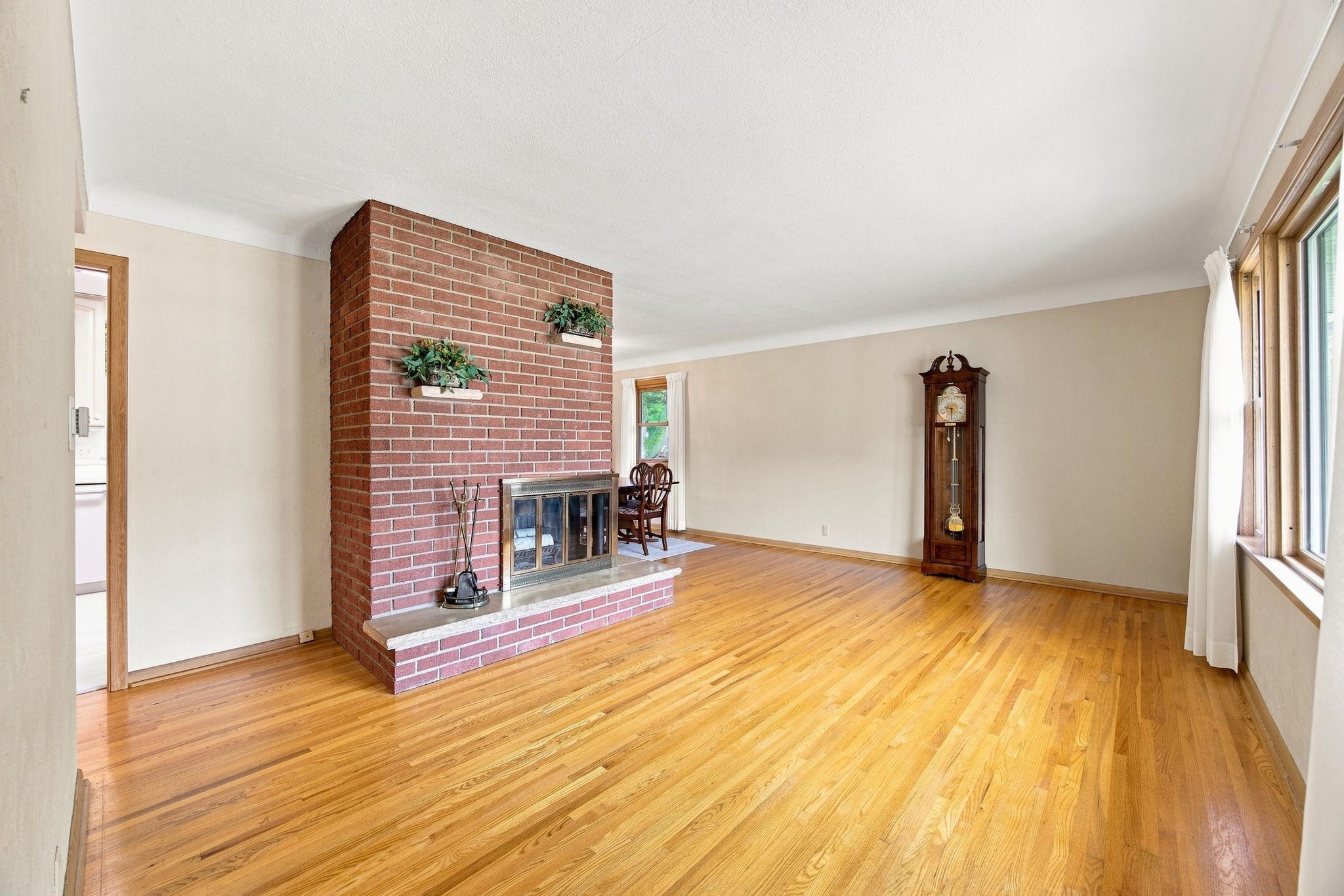 View of Residential at 2464 Holloway Avenue, North Saint Paul MN 55109, North Saint Paul (7 of 38) - Mike Wilen | Minnesota Team Real Estate