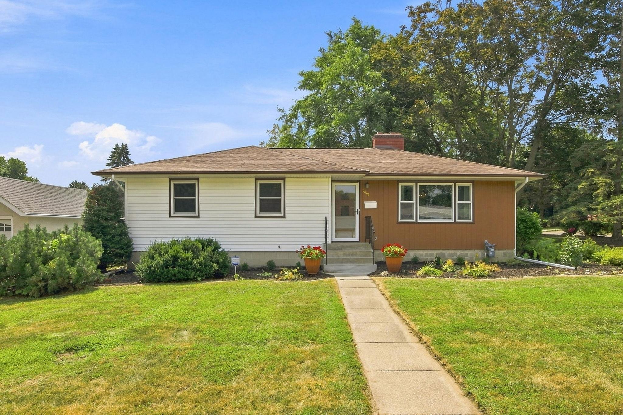 View of Residential at 2464 Holloway Avenue, North Saint Paul MN 55109, North Saint Paul (4 of 38) - Mike Wilen | Minnesota Team Real Estate