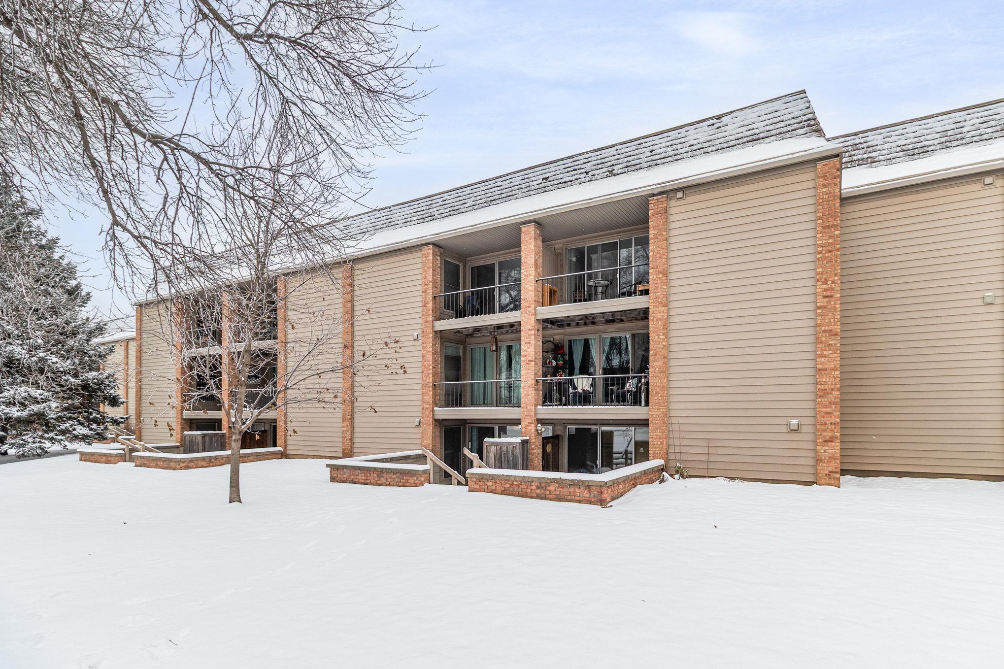 View of Residential at 6423 Colony Way #1J, Edina MN 55435, Edina (16 of 20) - Mike Wilen | Minnesota Team Real Estate