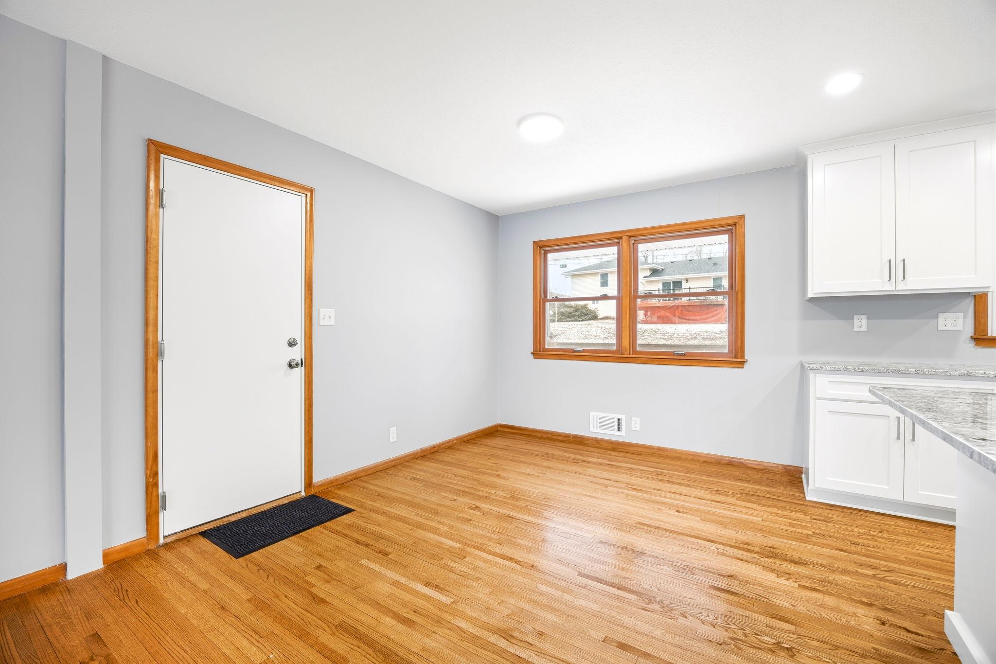 View of Residential at 8309 Harrison Road, Bloomington MN 55437, Bloomington (11 of 33) - Mike Wilen | Minnesota Team Real Estate