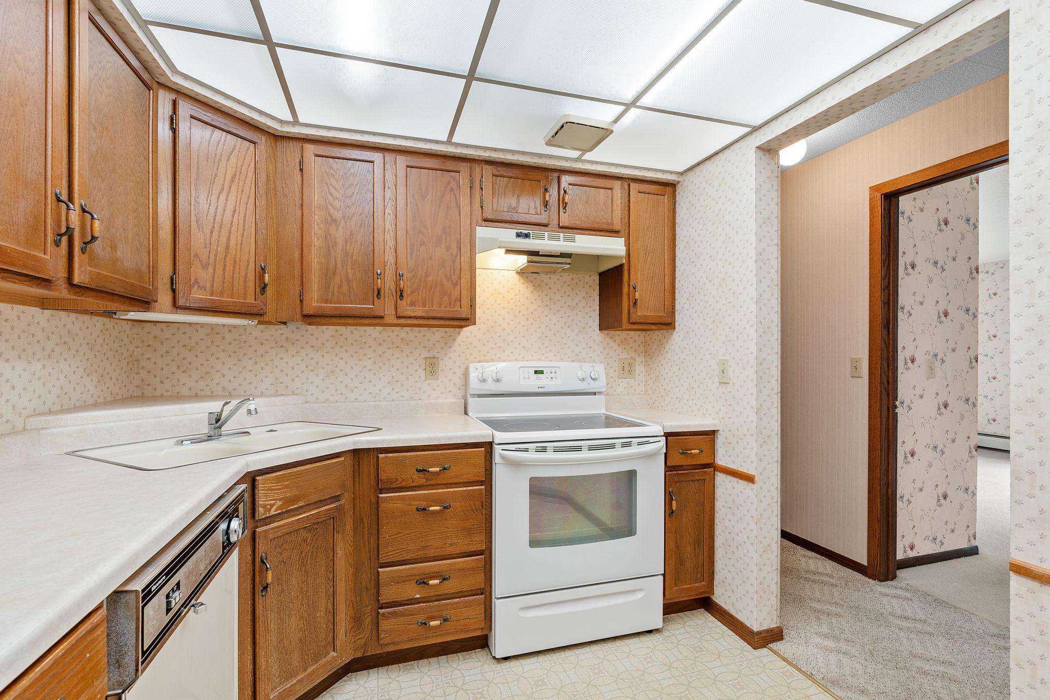 View of Residential at 999 41st Avenue #114, Columbia Heights MN 55421, Columbia Heights (11 of 27) - Mike Wilen | Minnesota Team Real Estate