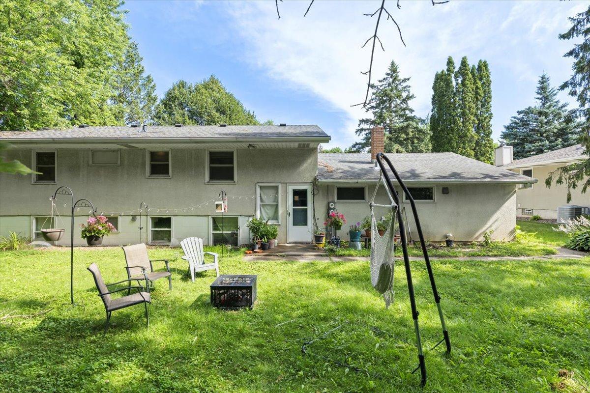 View of Residential Income at 84 Logan Avenue, West Saint Paul MN 55118, West Saint Paul (44 of 45) - Mike Wilen | Minnesota Team Real Estate