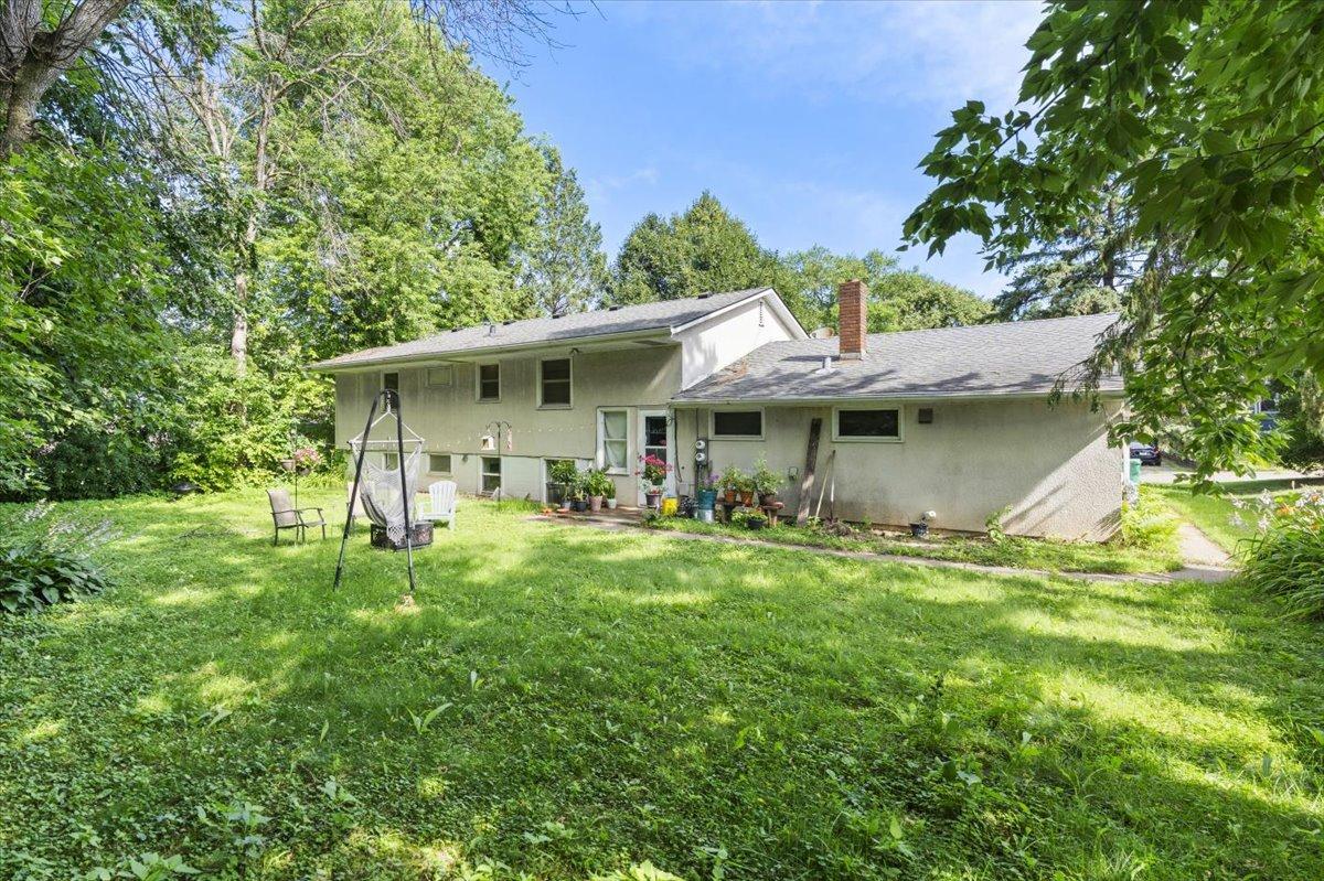 View of Residential Income at 84 Logan Avenue, West Saint Paul MN 55118, West Saint Paul (43 of 45) - Mike Wilen | Minnesota Team Real Estate