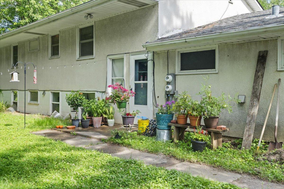 View of Residential Income at 84 Logan Avenue, West Saint Paul MN 55118, West Saint Paul (42 of 45) - Mike Wilen | Minnesota Team Real Estate